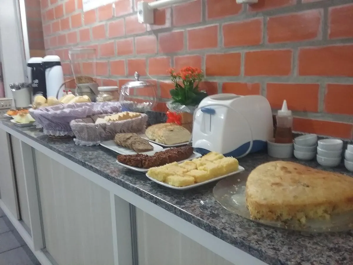 Inn Pousada Louise Pinheira